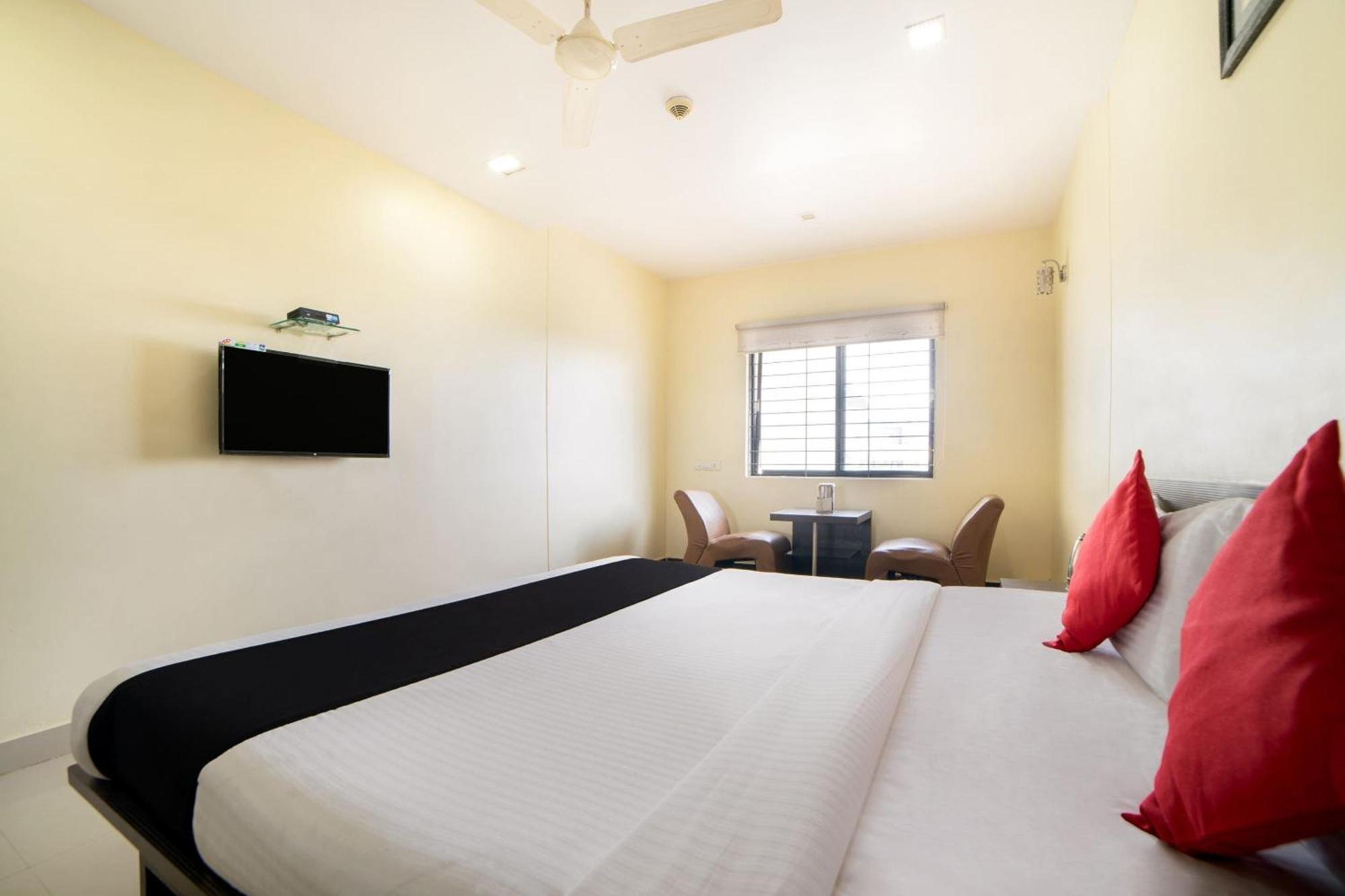 Hotel Super Capital O Raaga Grand Hyderabad Exterior foto